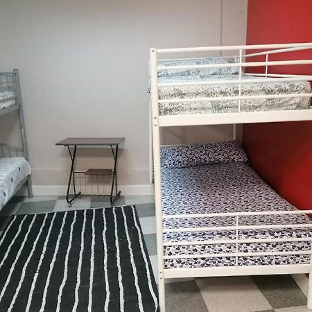 מדריד Hostal Casa Rosa מראה חיצוני תמונה