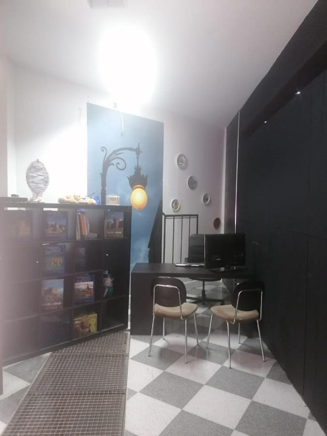 מדריד Hostal Casa Rosa מראה חיצוני תמונה