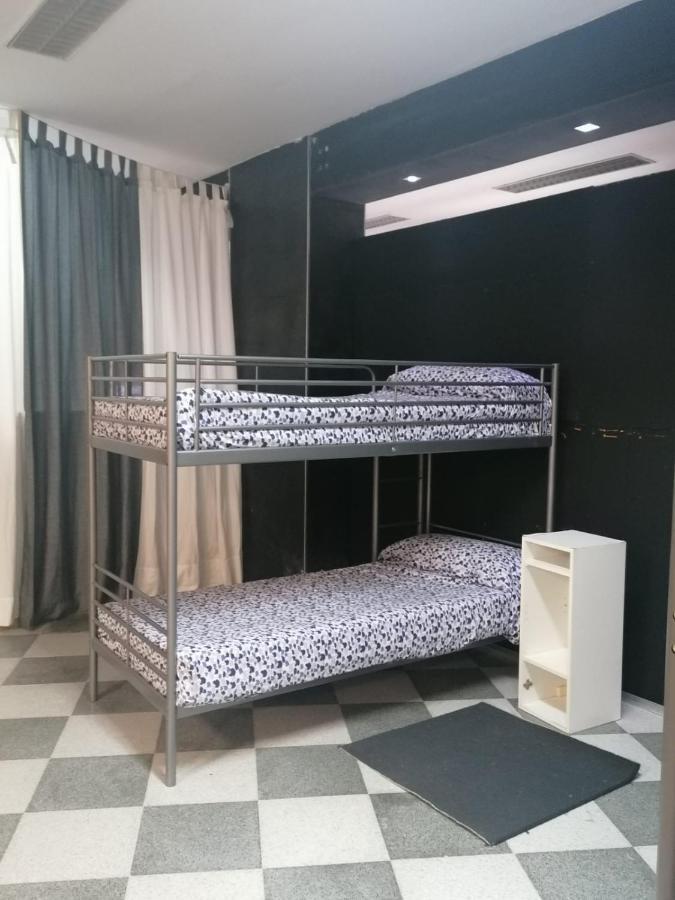 מדריד Hostal Casa Rosa מראה חיצוני תמונה