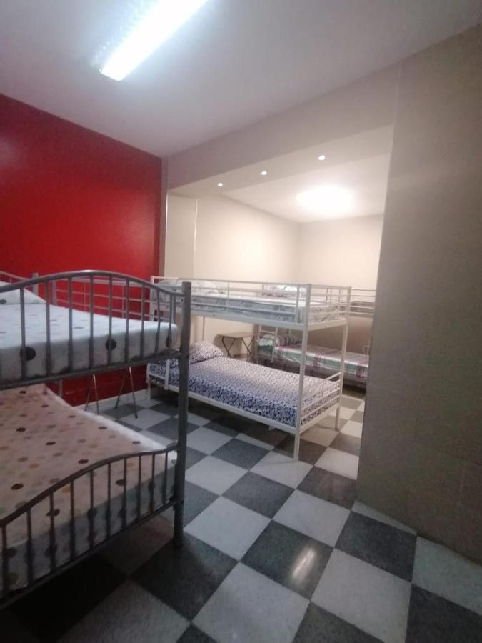 מדריד Hostal Casa Rosa מראה חיצוני תמונה